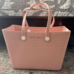 Textured Carrie Versa Tote Pink